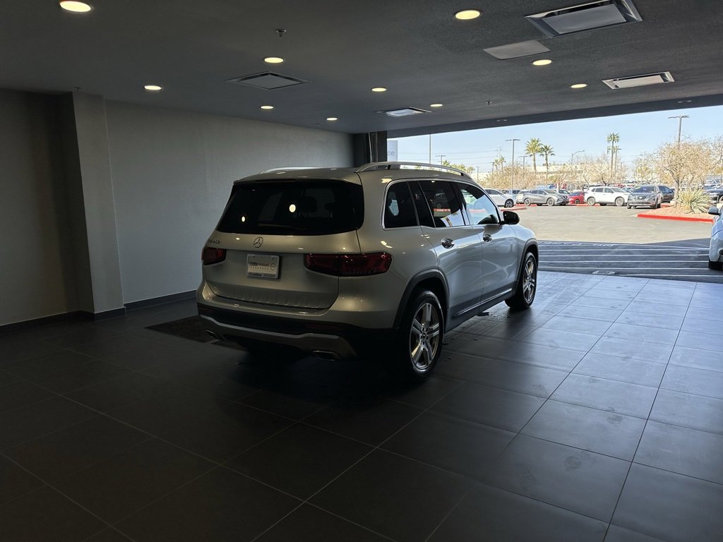 Used 2020 Mercedes-Benz GLB 250 w/ Premium Package image 5