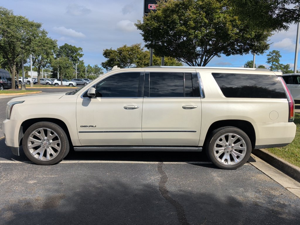 Used 2015 GMC Yukon XL Denali w/ Premium Package AWD/4WD image 7