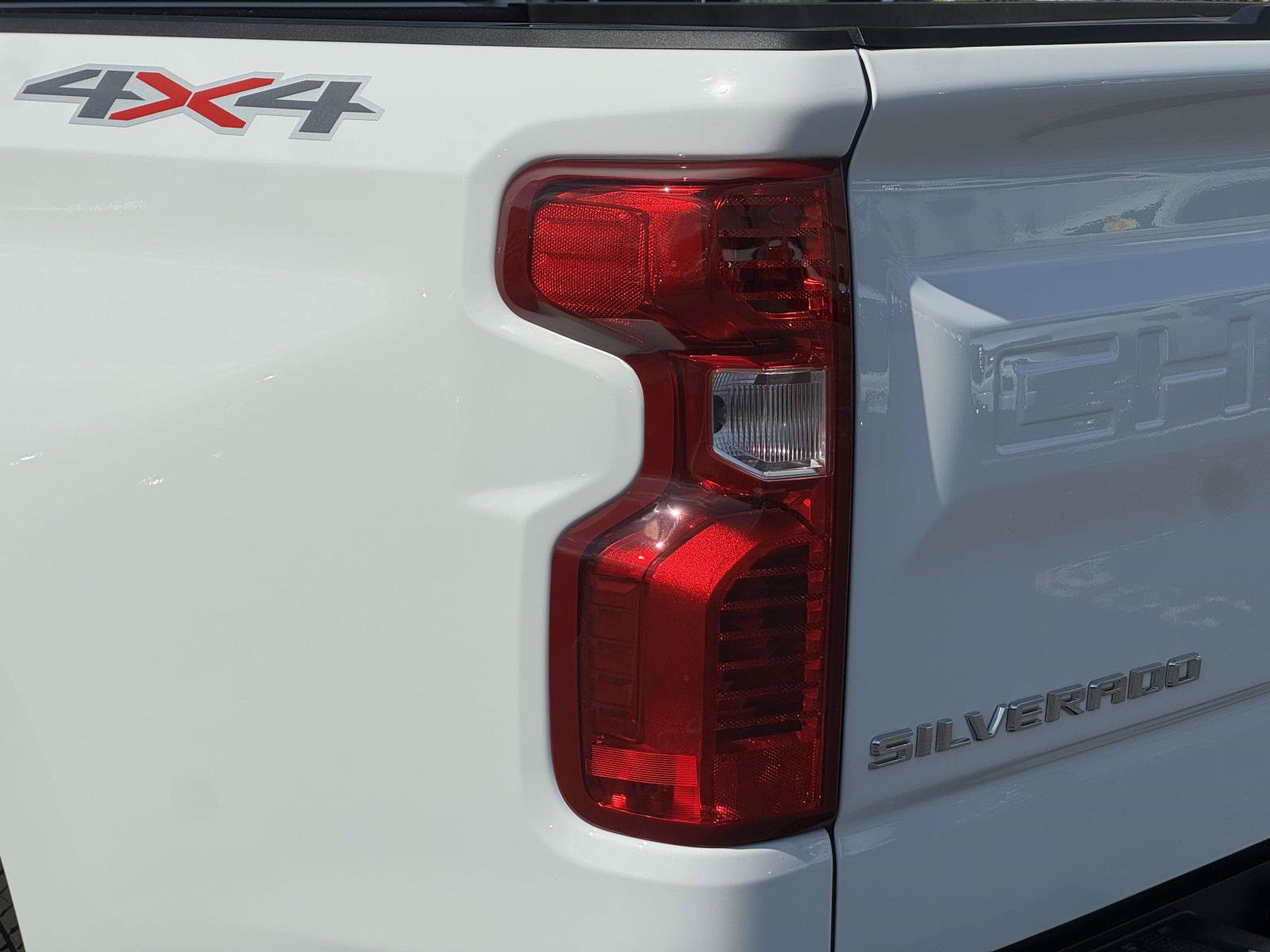Used 2026 Chevrolet Silverado 1500 LT AWD/4WD image 35