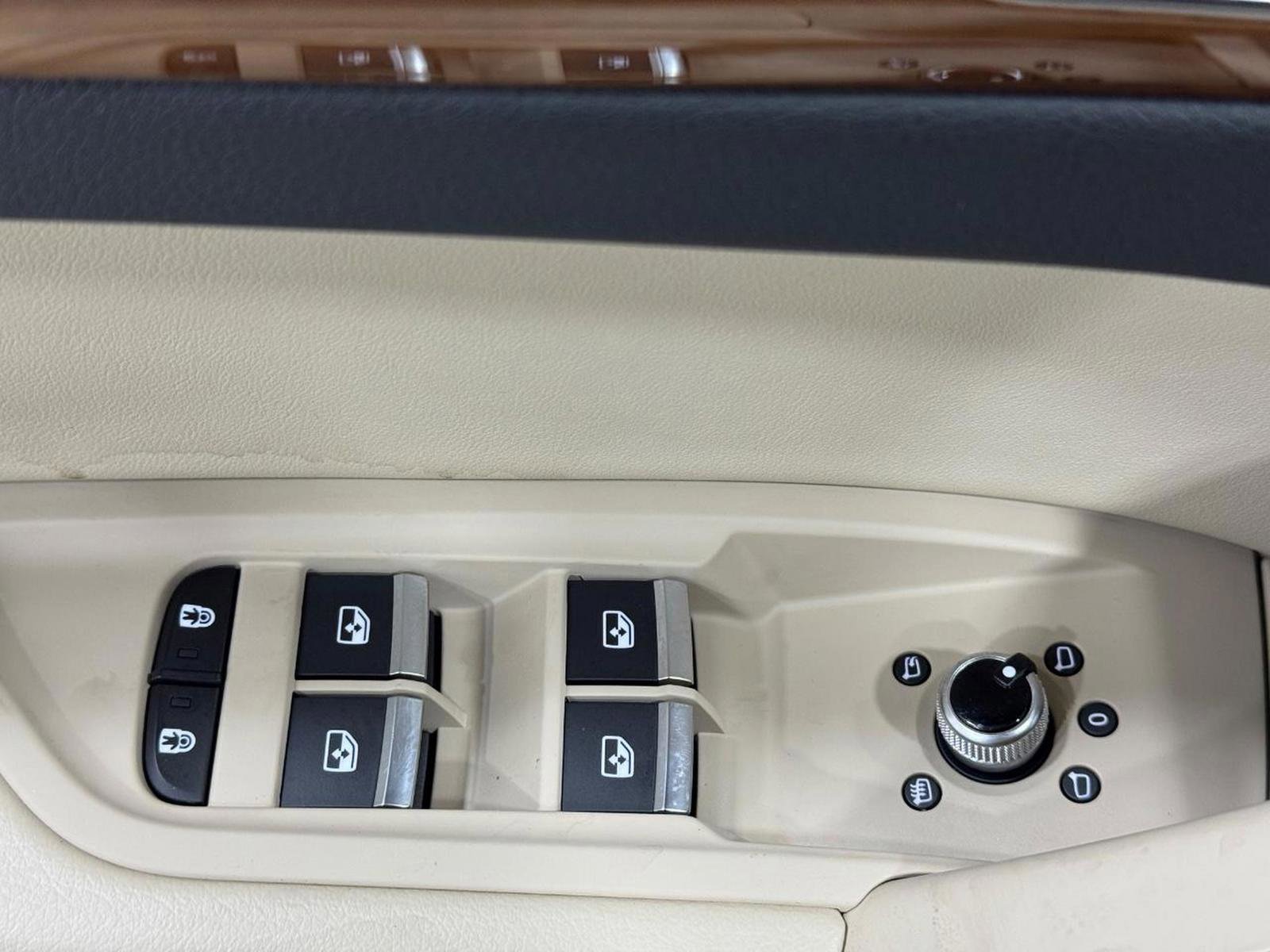 Used 2023 Audi Q5 2.0T Premium w/ Convenience Package image 24