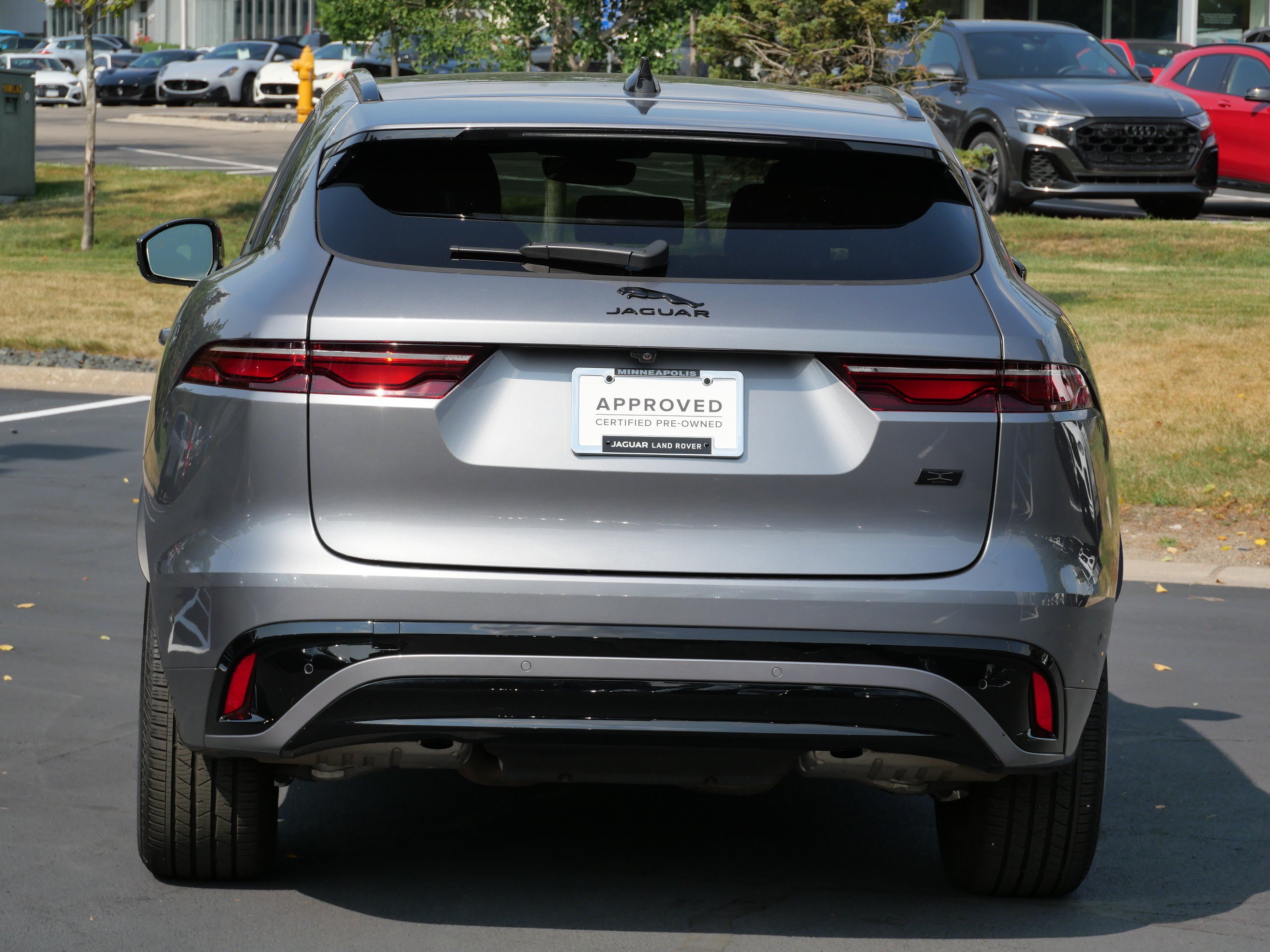 Certified 2026 Jaguar F-PACE R-Dynamic S AWD/4WD image 4