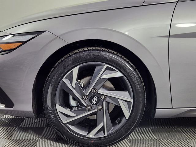 Certified 2025 Hyundai Elantra Sport FWD image 20