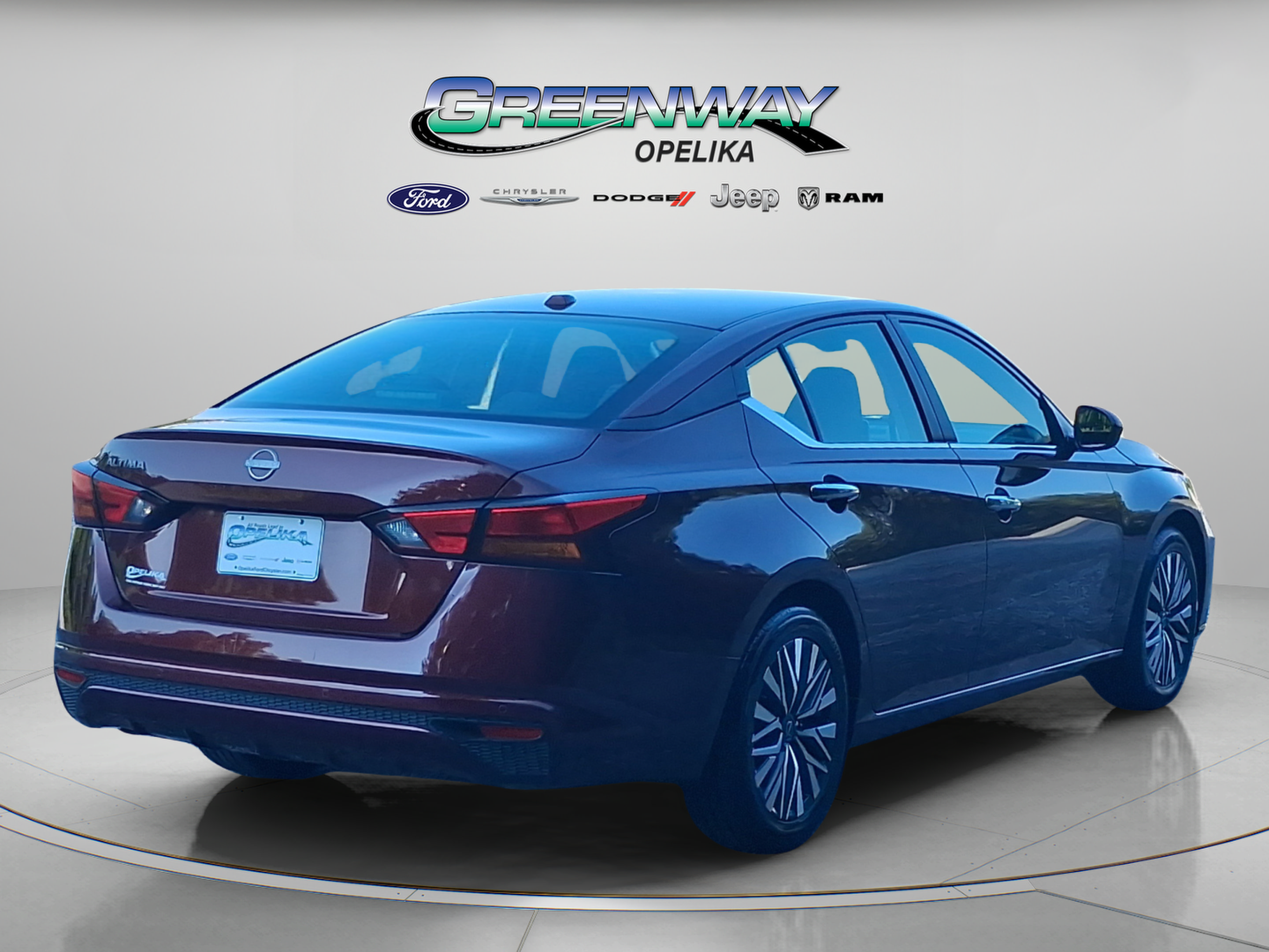 Used 2025 Nissan Altima 2.5 SV FWD image 7