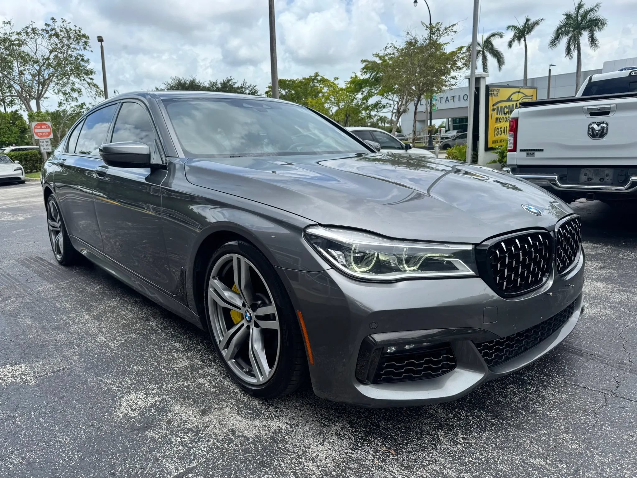 Used 2016 BMW 750i xDrive AWD/4WD image 4