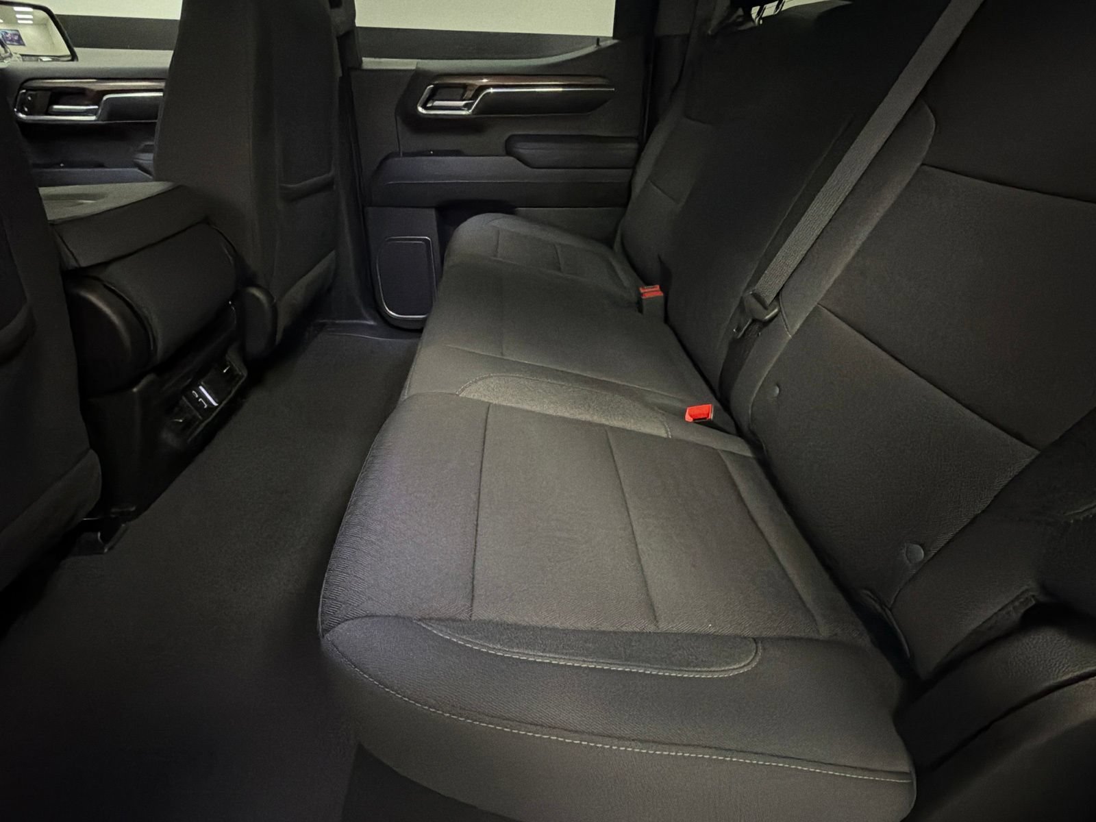 Used 2024 Chevrolet Silverado 1500 LT w/ LPO, Dark Essentials Package RWD image 39