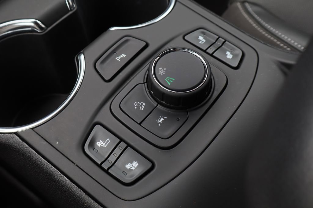 Used 2022 GMC Terrain SLT w/ Infotainment Package II FWD image 19
