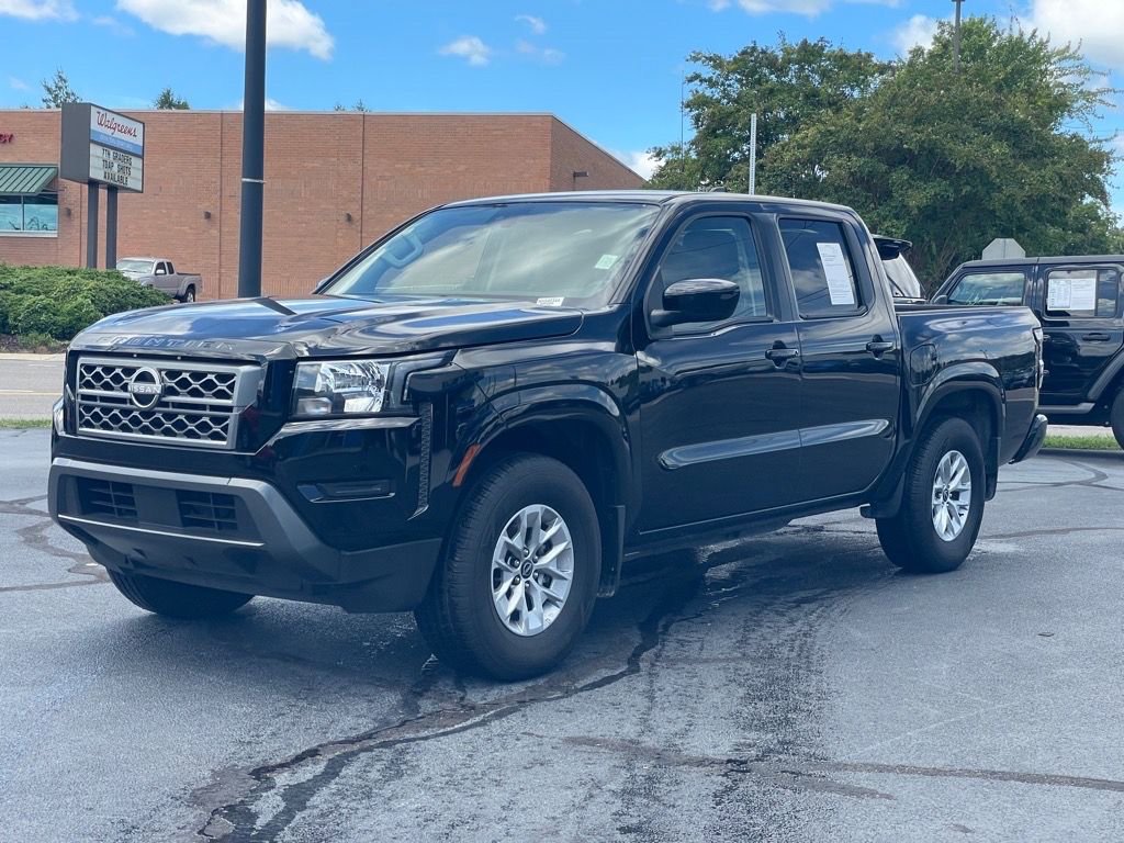 Used 2024 Nissan Frontier SV w/ Technology Package image 3