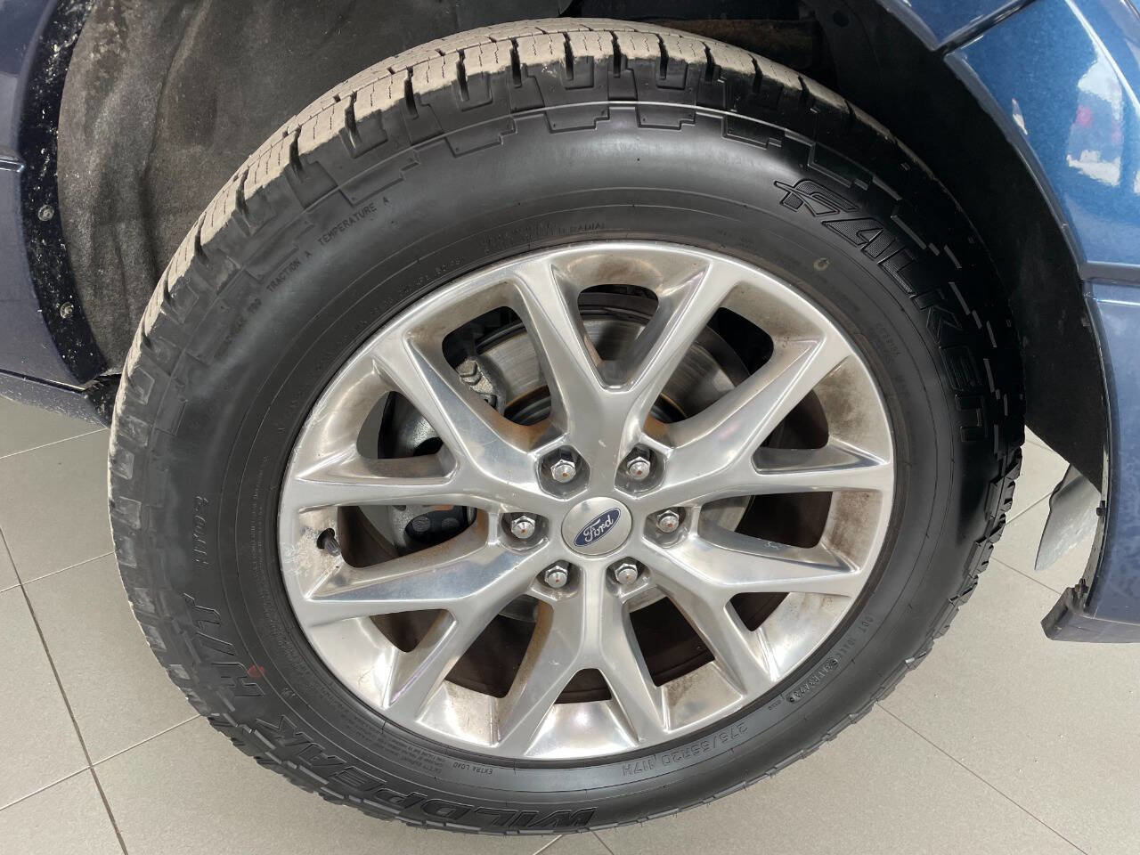 Used 2015 Ford Expedition Limited w/ Equipment Group 301A AWD/4WD image 11