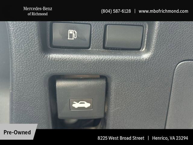 Used 2019 Lexus UX 200 w/ Accessory Package FWD image 21