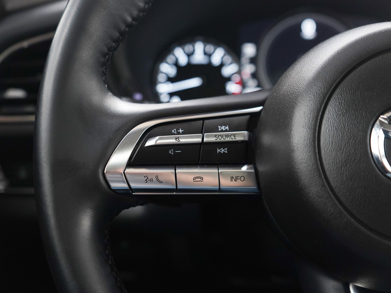 Used 2022 MAZDA CX-30 AWD 2.5 S w/ Premium Package image 27