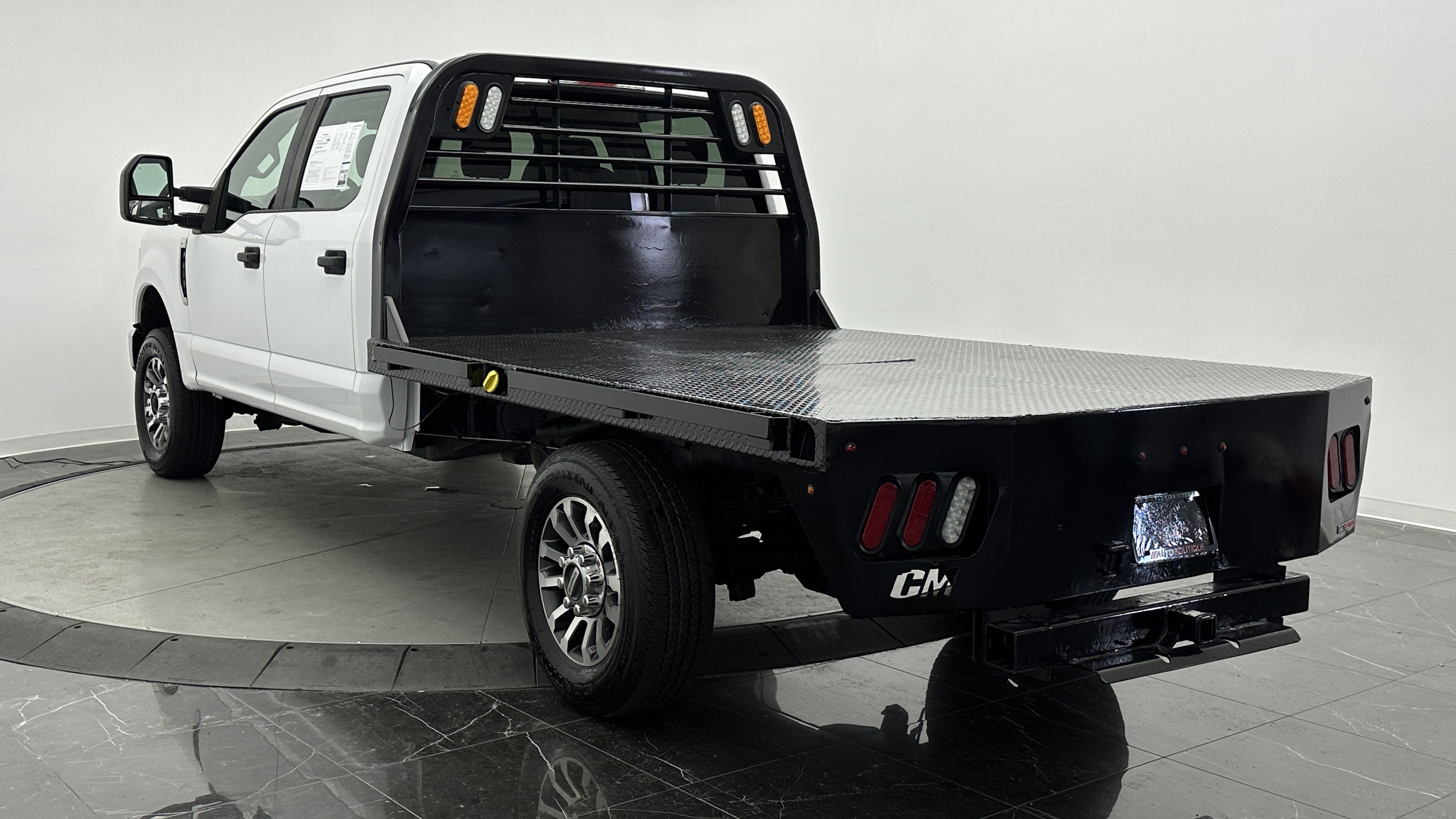 Used 2020 Ford F350 XL image 4