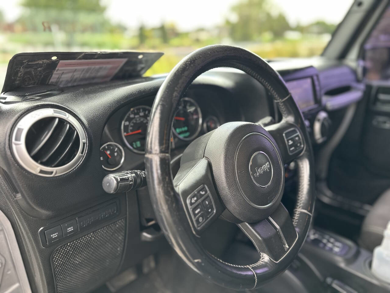 Used 2015 Jeep Wrangler Unlimited Rubicon w/ Connectivity Group image 12