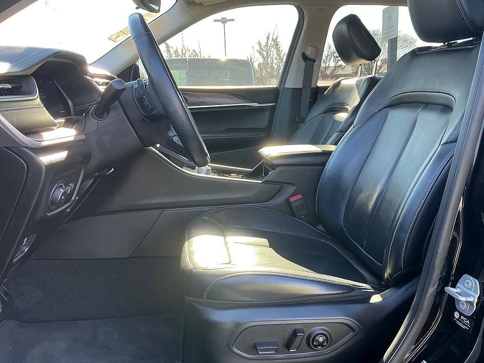 Used 2021 Jeep Grand Cherokee L Limited image 13