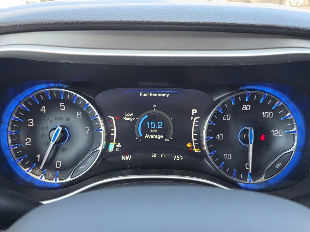 New 2027 Chrysler Pacifica Select w/ Family Tech Group FWD image 20