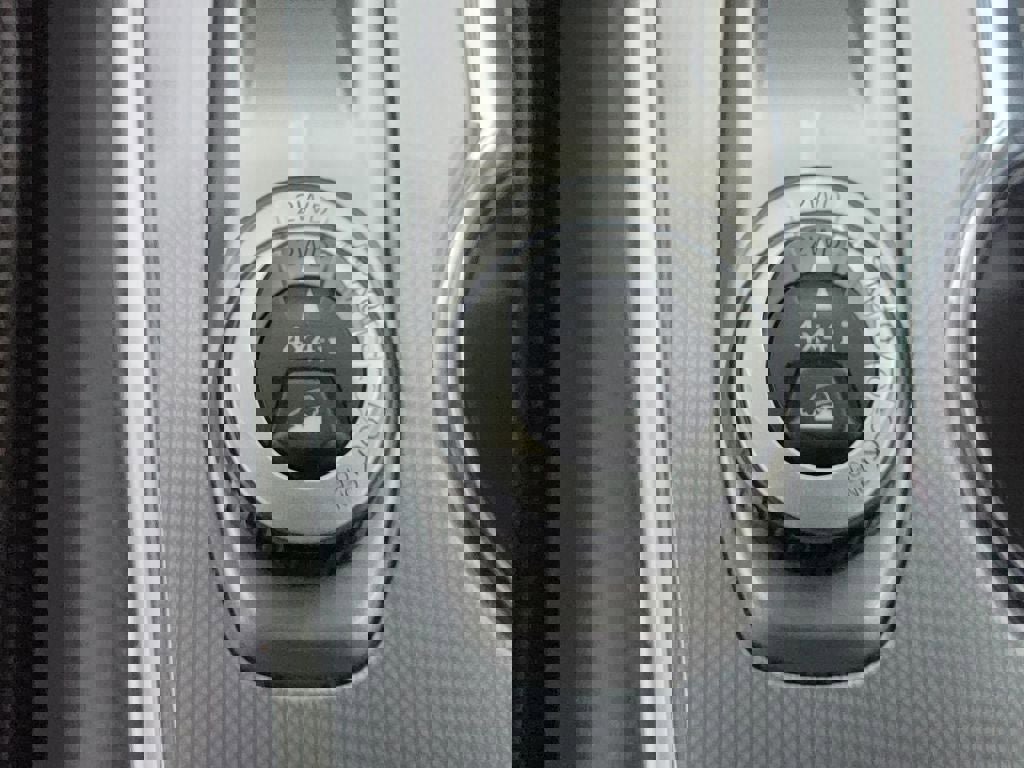 Used 2020 Nissan Pathfinder Platinum image 26