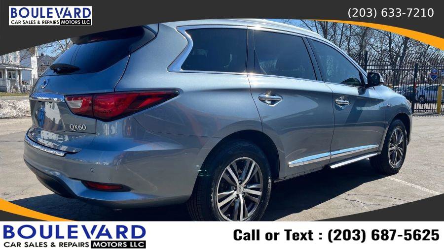 Used 2016 INFINITI QX60 3.5 Sport Utility 4D w/ Premium Plus Package image 3