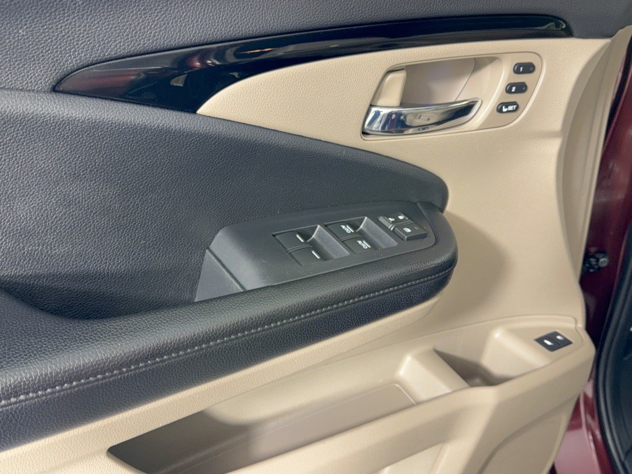 Used 2019 Honda Pilot Touring image 15