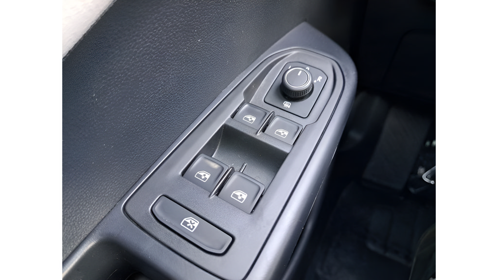 New 2025 Volkswagen Taos SEL AWD/4WD image 30