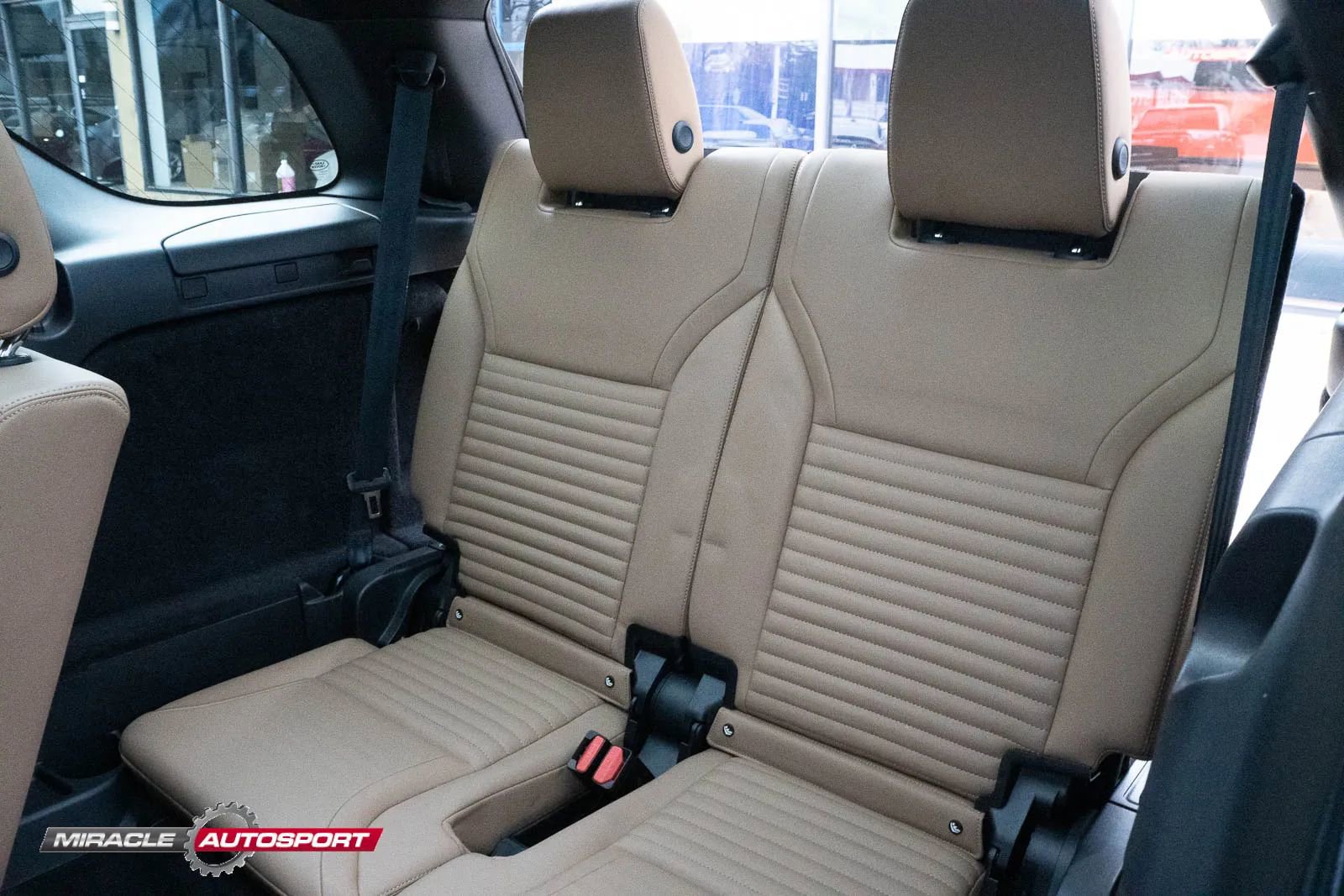Used 2022 Land Rover Discovery S image 28