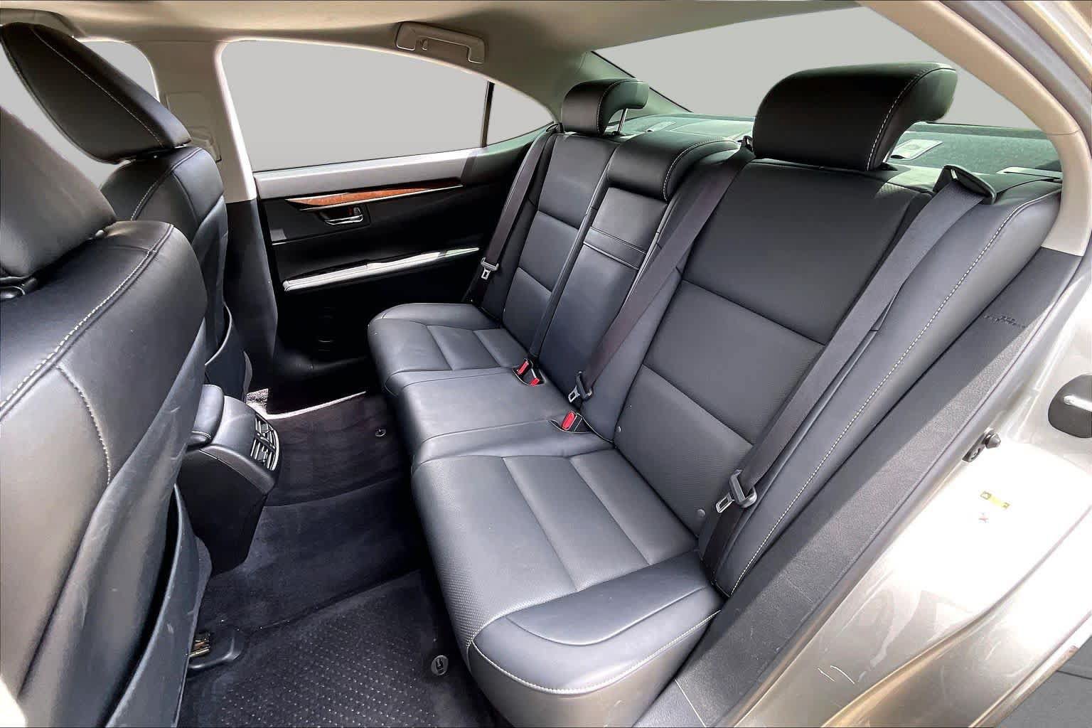 Used 2015 Lexus ES 350 w/ Premium Package FWD image 18