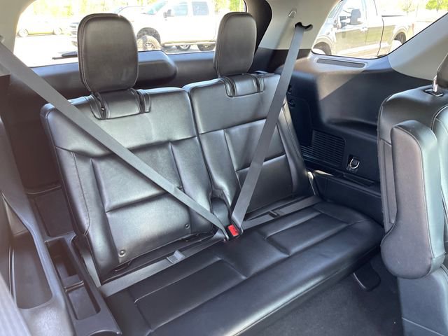 Used 2020 Ford Explorer XLT w/ Equipment Group 202A AWD/4WD image 32