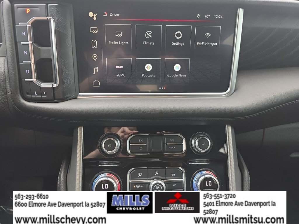 Used 2022 GMC Yukon XL Denali AWD/4WD image 11