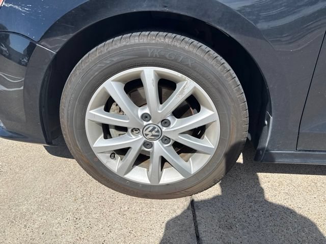 Used 2015 Volkswagen Jetta SE FWD image 5
