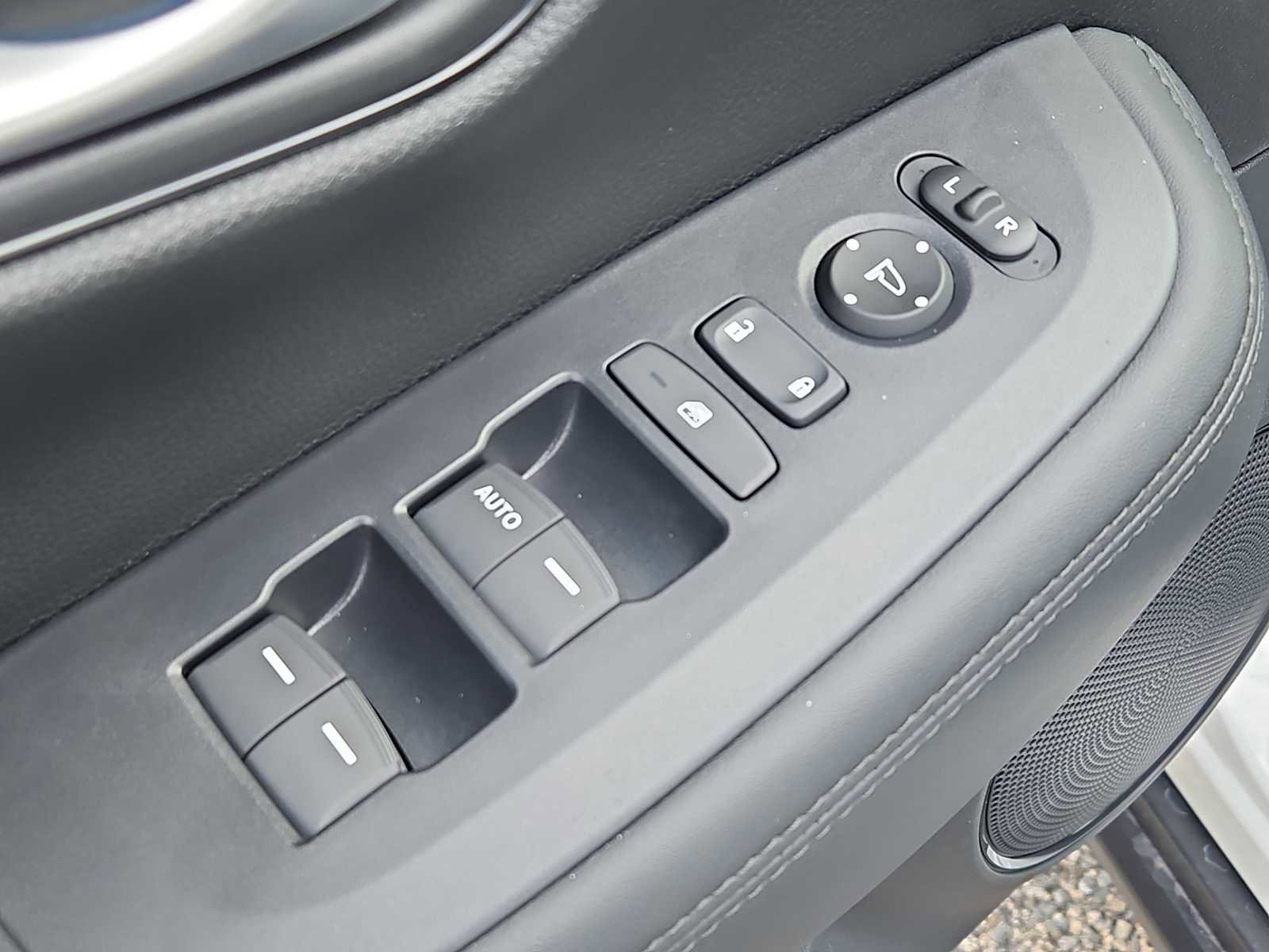 New 2026 Honda HR-V LX image 13