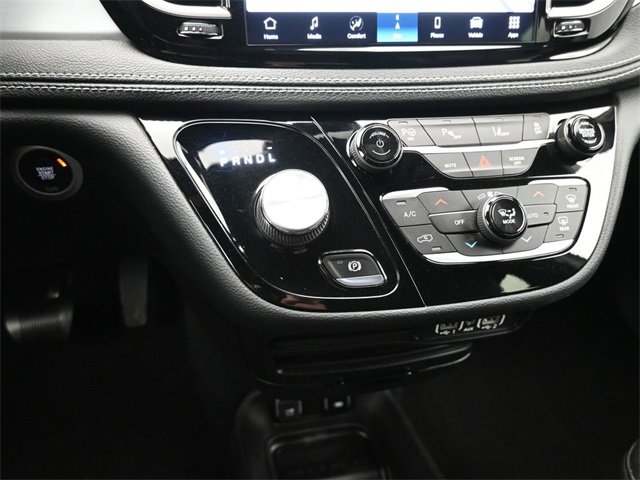 Used 2021 Chrysler Pacifica Touring-L w/ S Appearance Package image 31