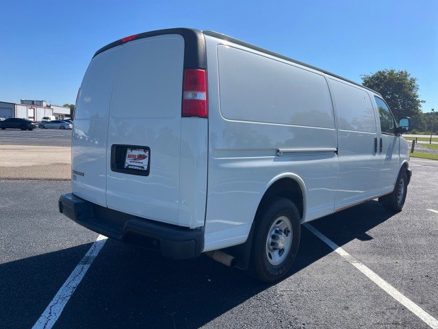 Used 2019 Chevrolet Express 3500 Extended w/ Driver Convenience Package image 6