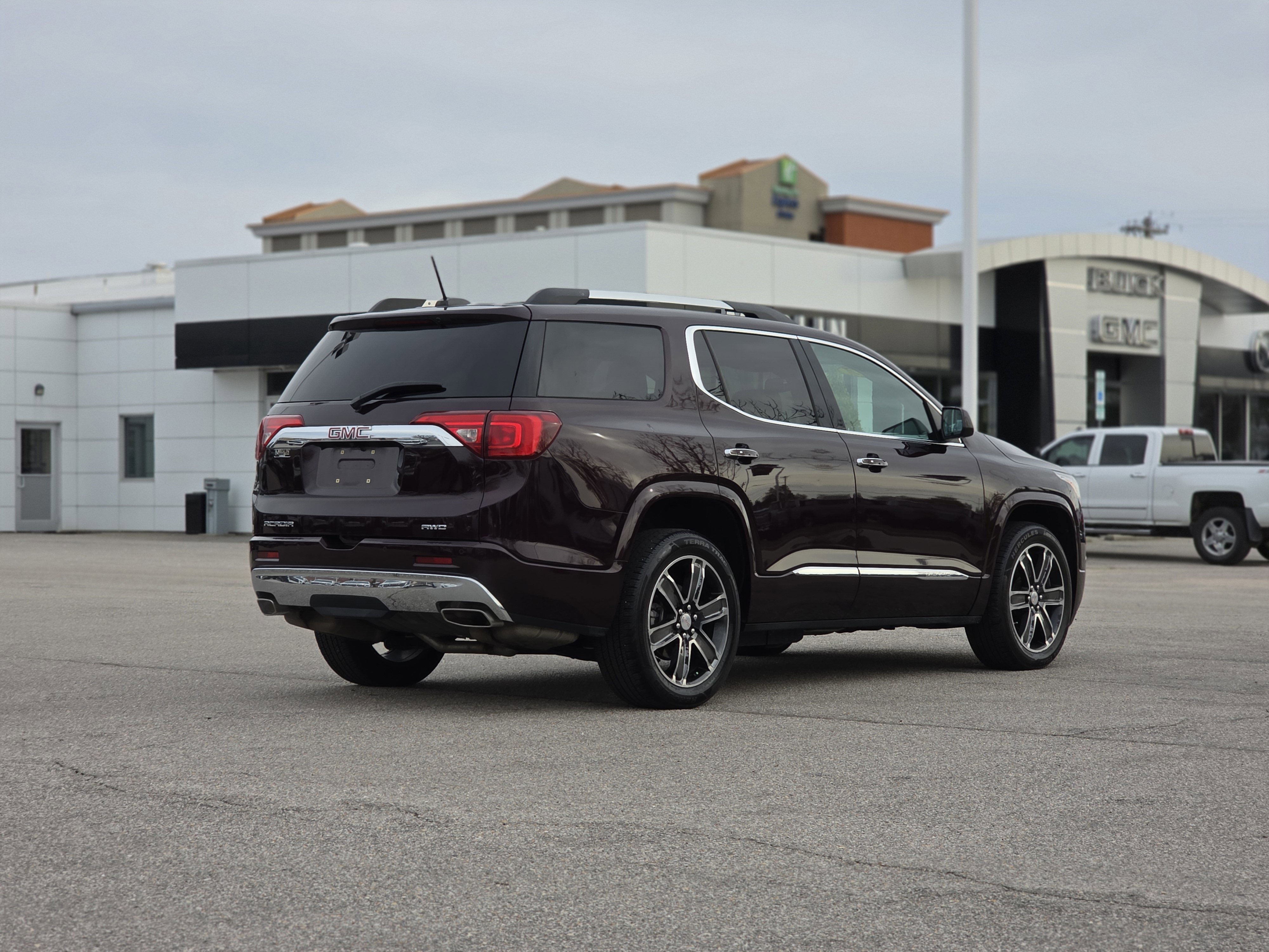 Used 2017 GMC Acadia Denali w/ Technology Package image 7