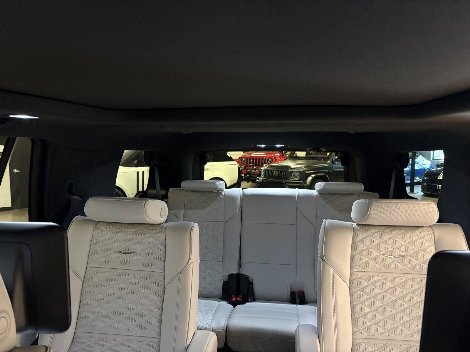 Used 2026 Cadillac Escalade V w/ LPO, ONYX Package AWD/4WD image 36