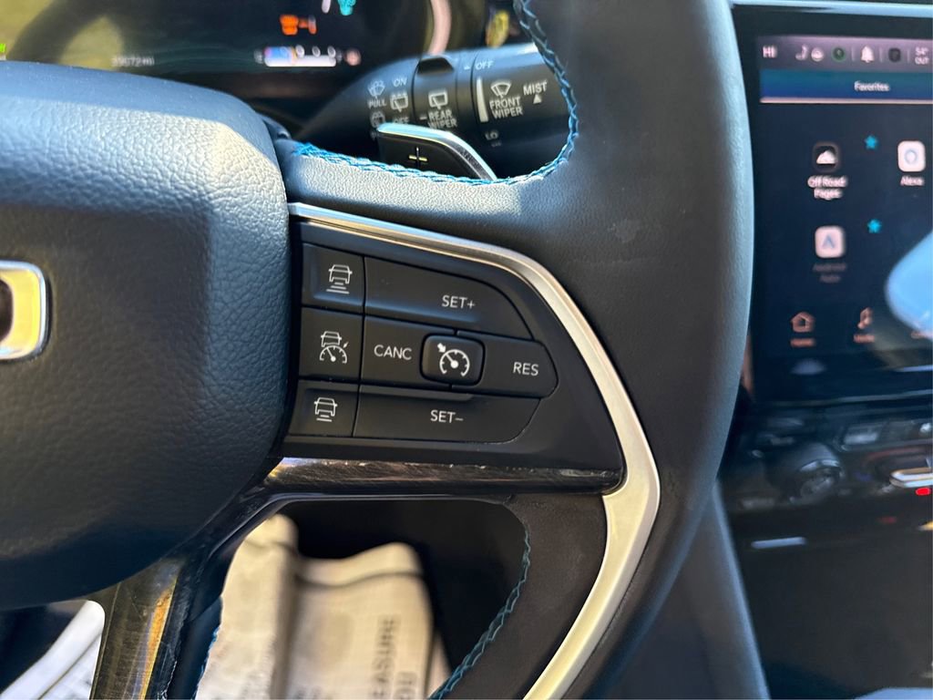 Used 2023 Jeep Grand Cherokee Trailhawk w/ Luxury Tech Group III image 27