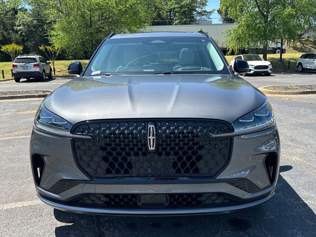 Used 2025 Lincoln Aviator Reserve w/ Jet Appearance Package image 3