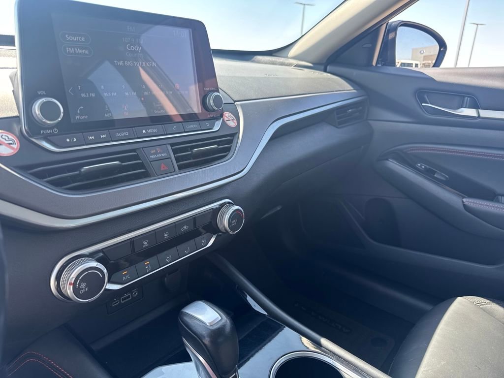 Used 2023 Nissan Altima 2.5 SR image 19