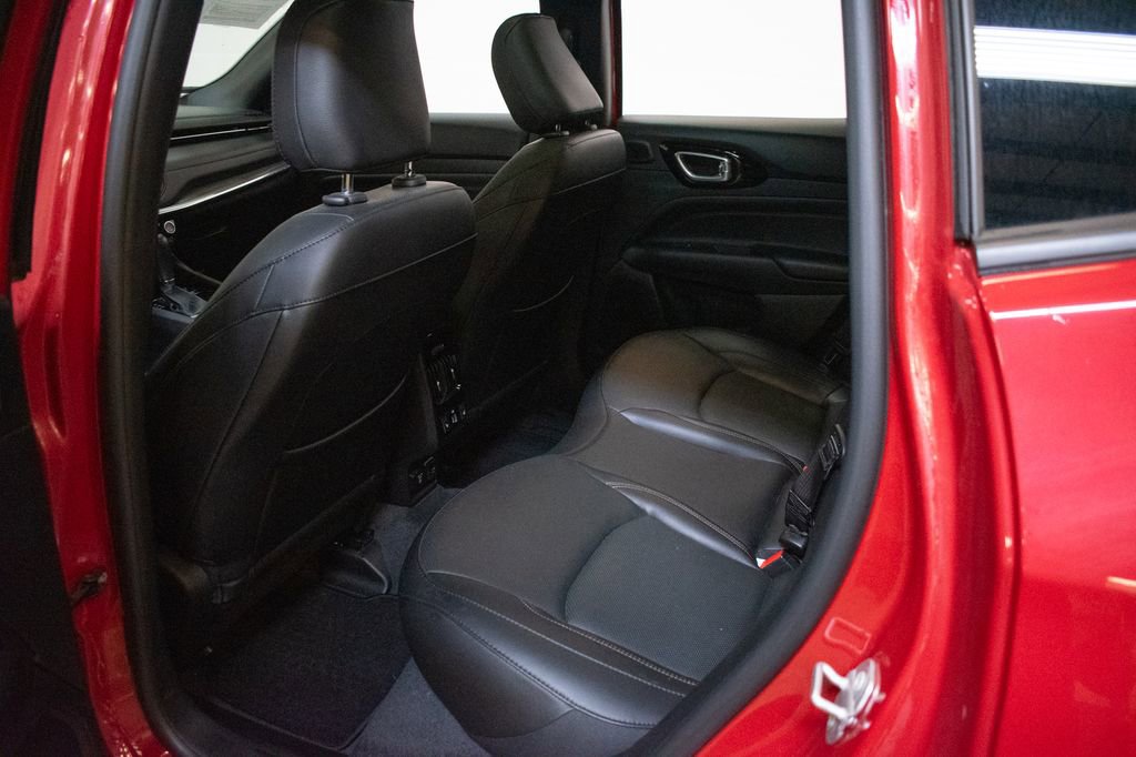 Used 2022 Jeep Compass Limited w/ (RED) Package AWD/4WD image 23