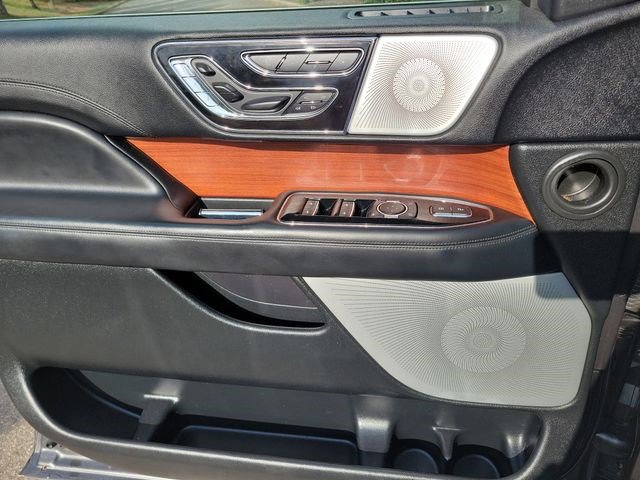 Used 2018 Lincoln Navigator Reserve w/ Technology Package image 19