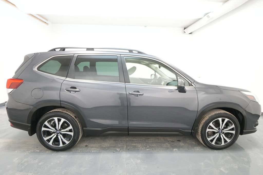 Used 2022 Subaru Forester Limited image 10