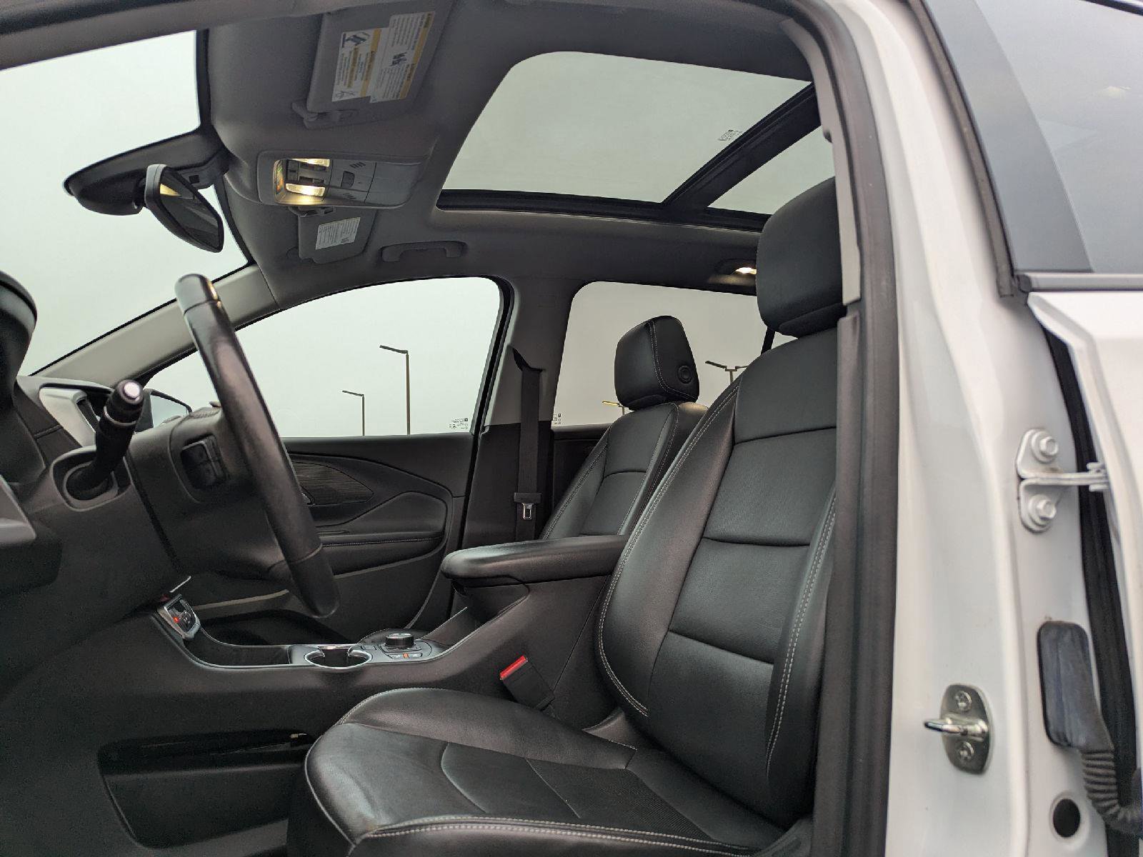 Used 2022 GMC Terrain SLT w/ Infotainment Package II image 28