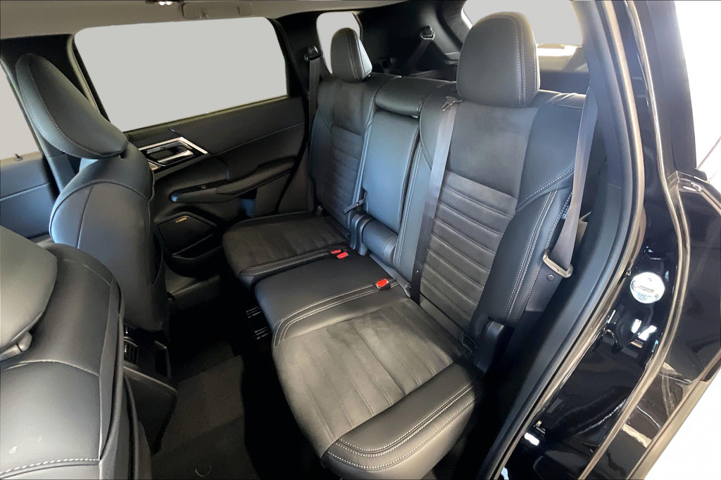 New 2026 Mitsubishi Outlander SE FWD image 10