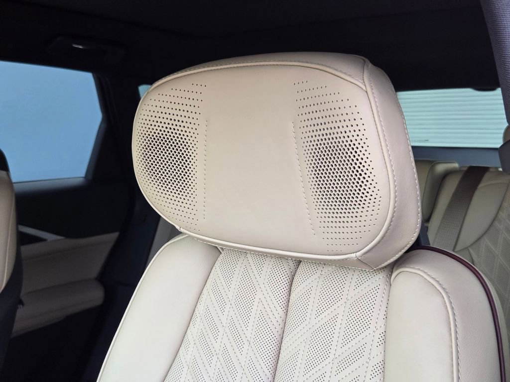 Certified 2024 Cadillac Lyriq Luxury w/ Nappa Leather Package image 12