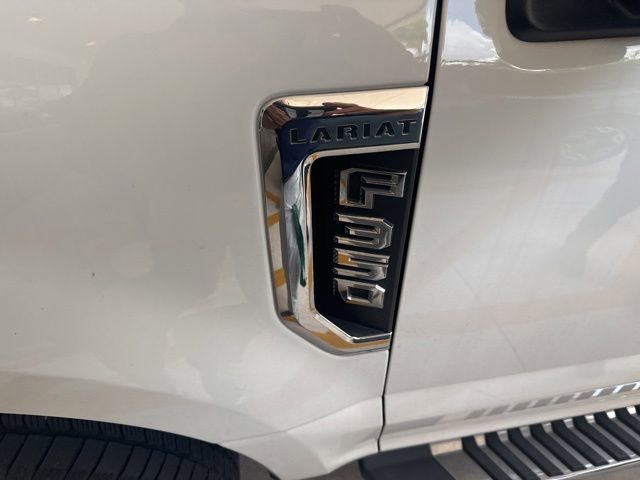 Used 2019 Ford F350 Lariat w/ Lariat Ultimate Package AWD/4WD image 3