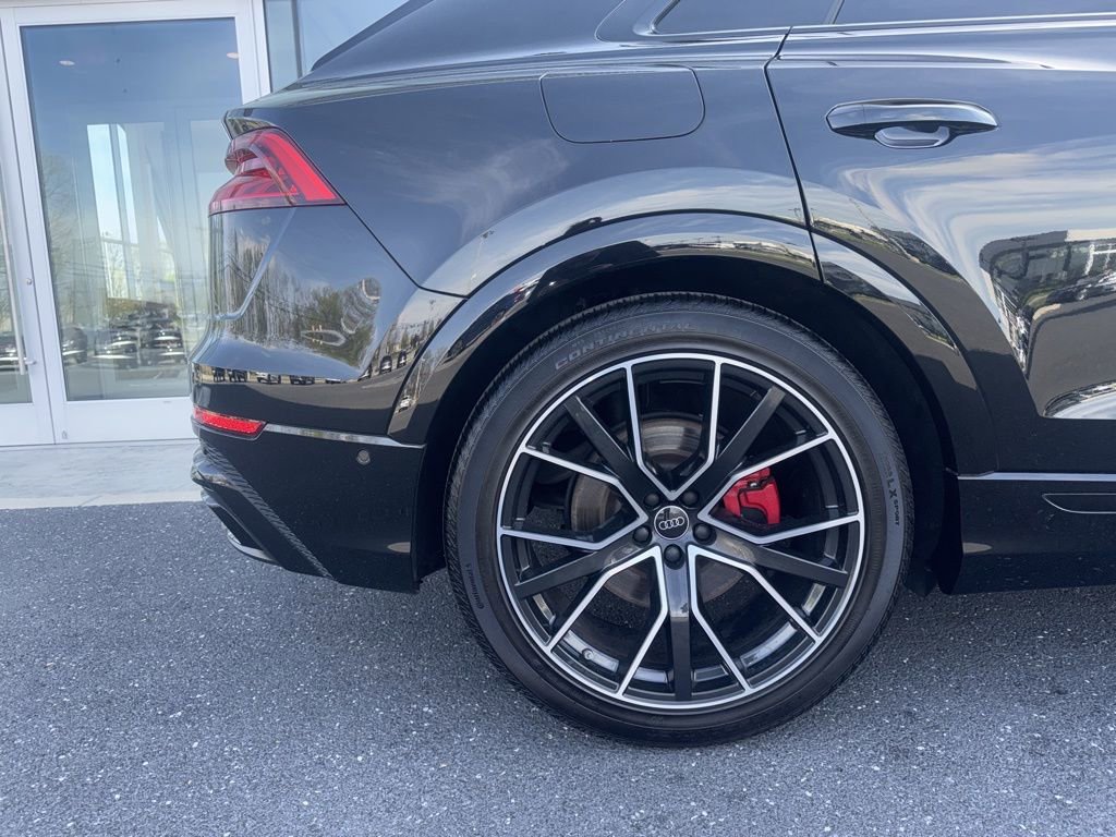 Used 2023 Audi Q8 Prestige w/ Prestige Package AWD/4WD image 4