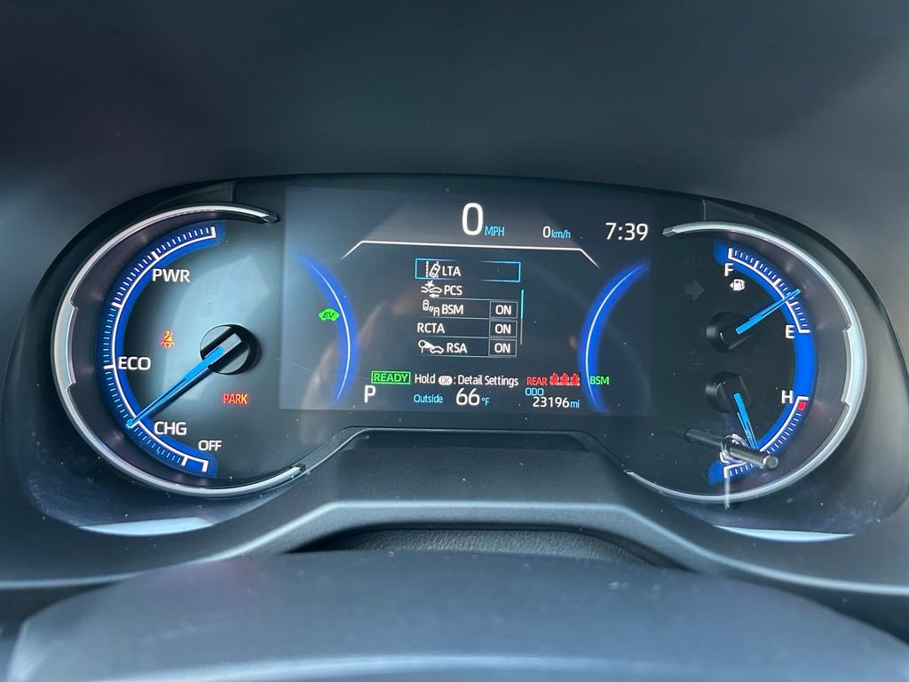 Used 2024 Toyota RAV4 LE AWD/4WD image 22