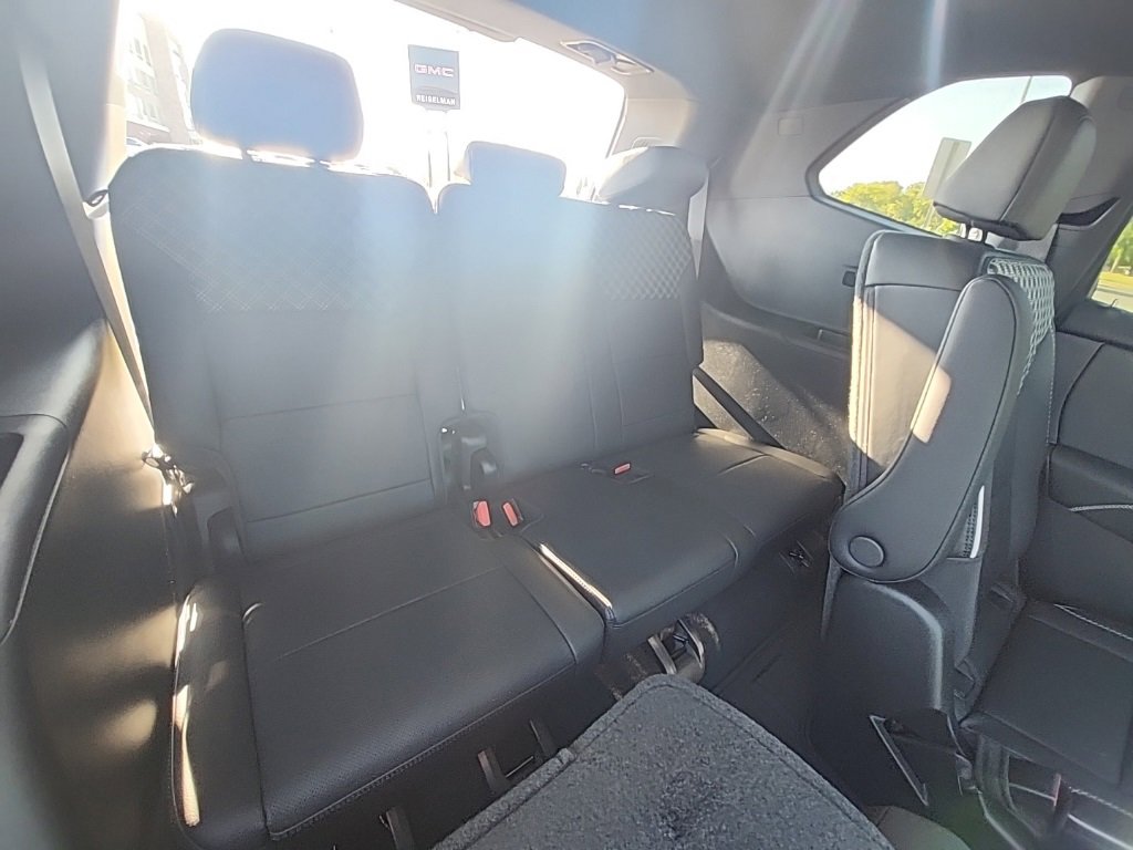 New 2026 GMC Acadia Denali w/ Super Cruise Package image 17