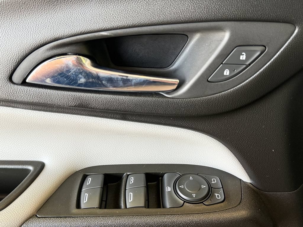 Used 2022 Chevrolet Equinox LT AWD/4WD image 29