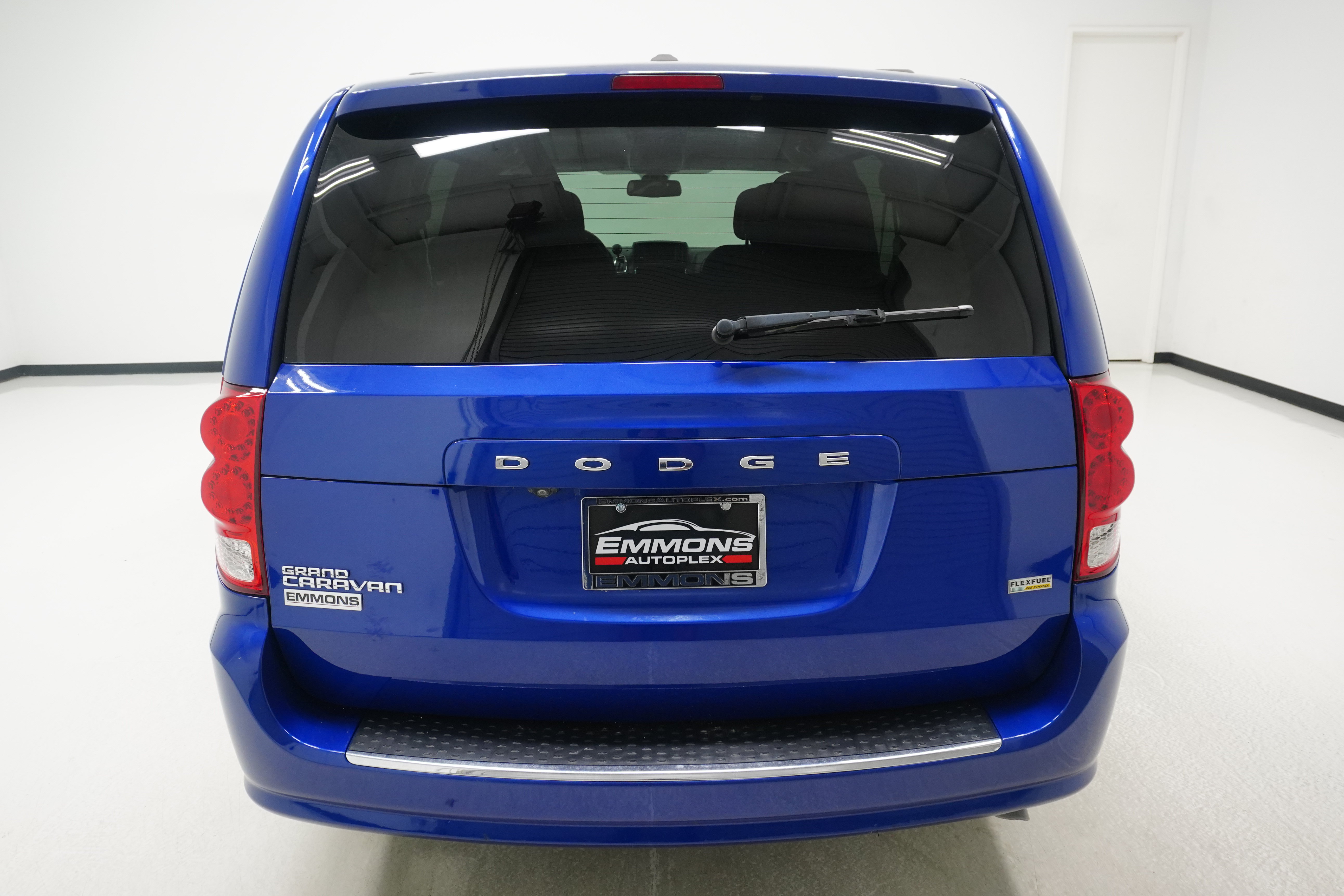 Used 2018 Dodge Grand Caravan SE w/ UConnect Hands-Free Group FWD image 5