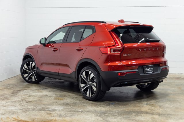 Used 2024 Volvo XC40 B5 Ultimate w/ Protection Package Premier image 16