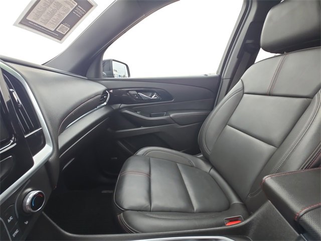 Used 2022 Chevrolet Traverse RS image 11