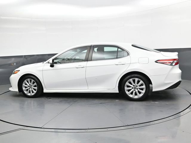Used 2018 Toyota Camry LE FWD image 6